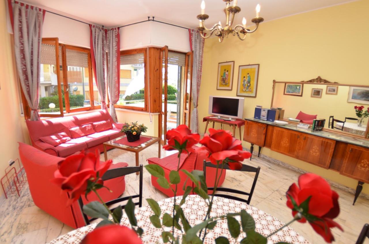Carnevale Apartment Viareggio Exterior photo